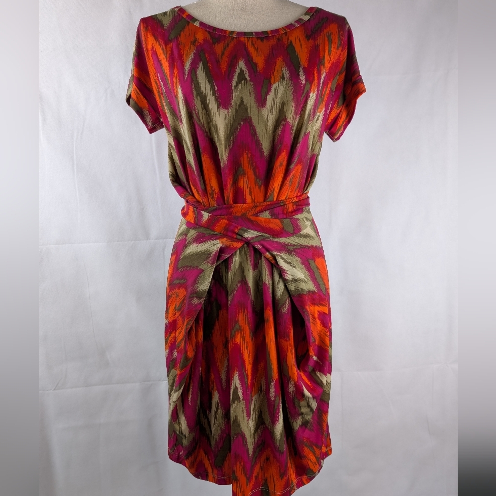 NWT Michael Kors Graphic print Wrap Dress Size medium Light Weight